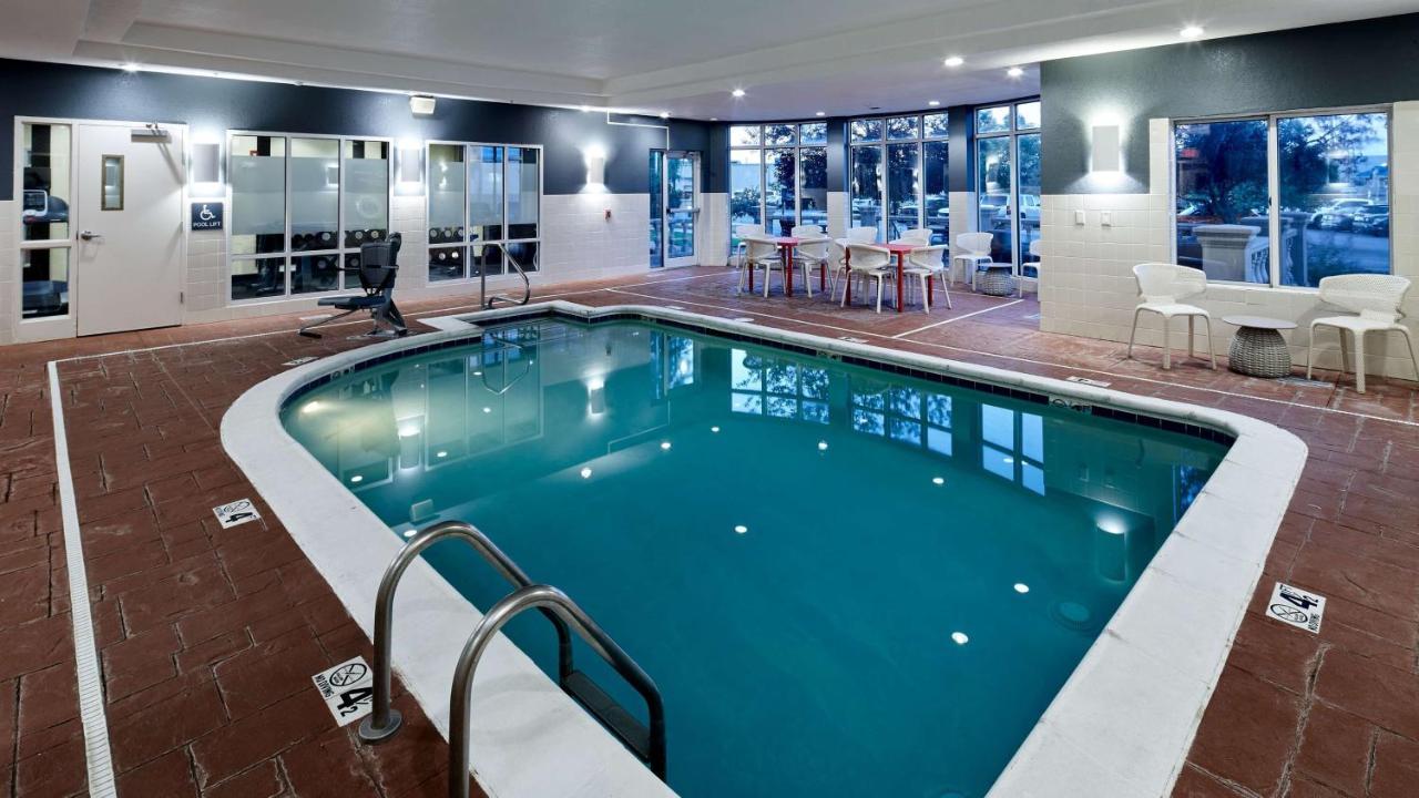 Hilton Garden Inn Мерилвил Екстериор снимка