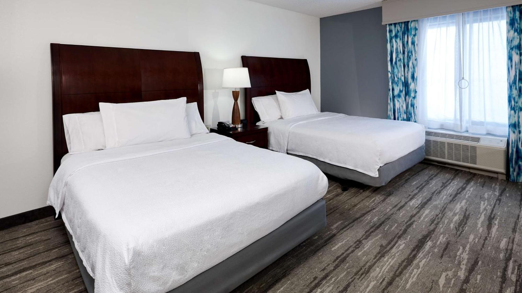 Hilton Garden Inn Мерилвил Екстериор снимка