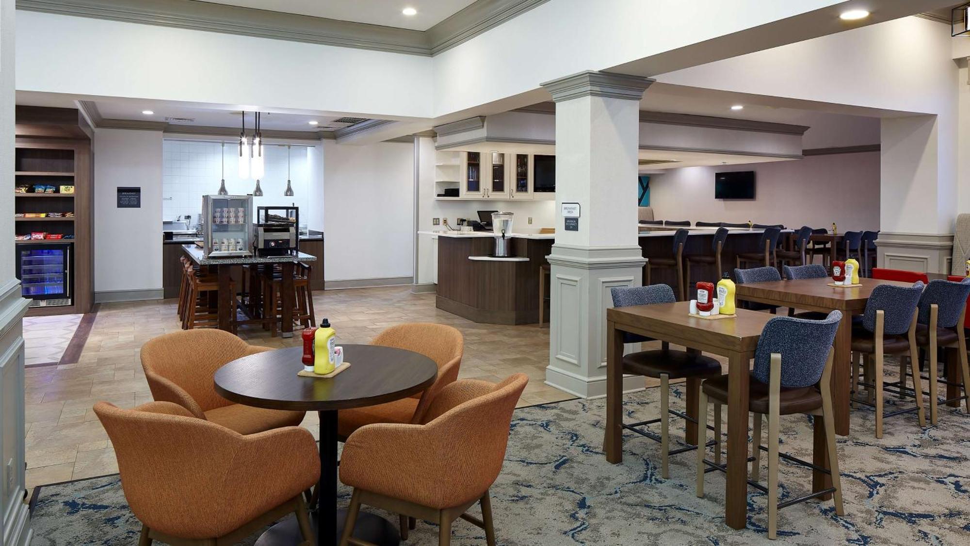 Hilton Garden Inn Мерилвил Екстериор снимка