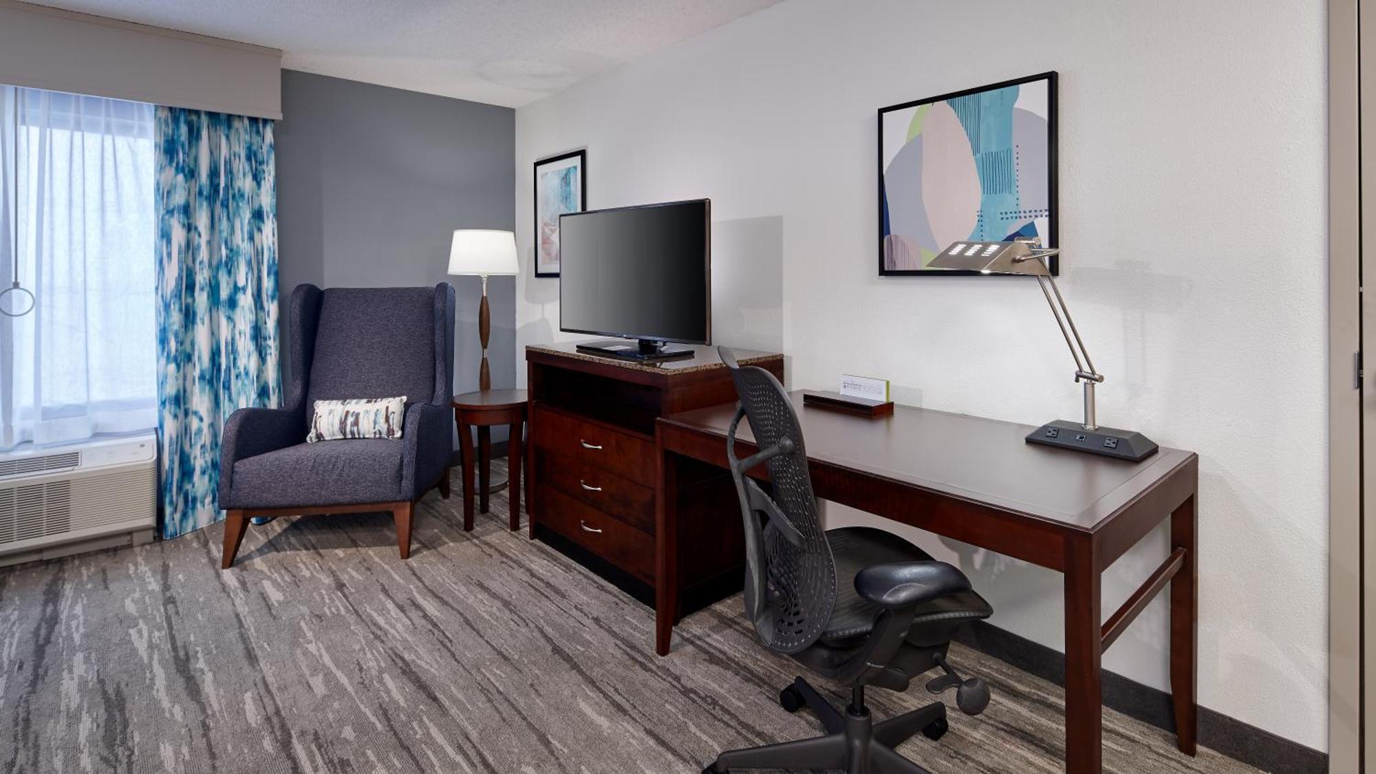 Hilton Garden Inn Мерилвил Екстериор снимка