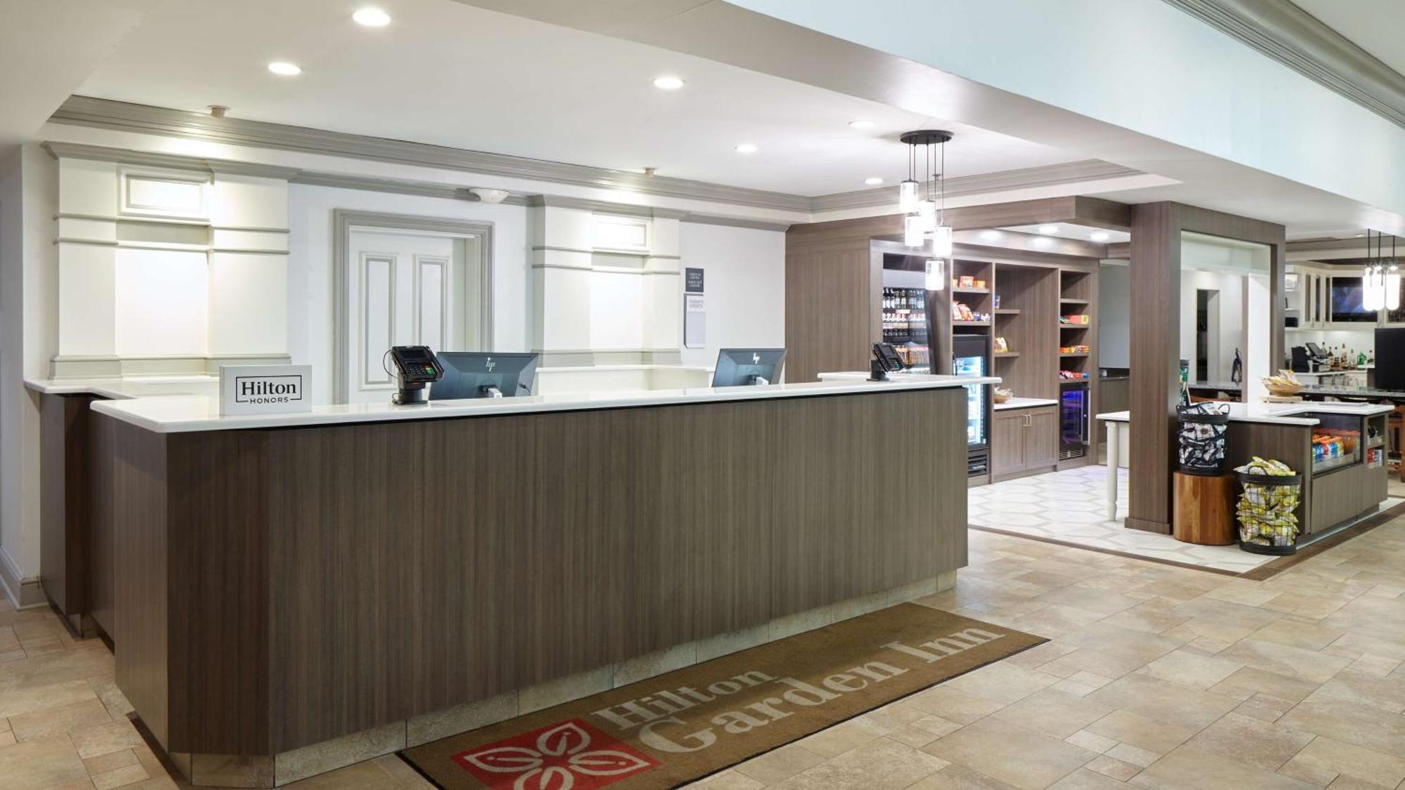 Hilton Garden Inn Мерилвил Екстериор снимка