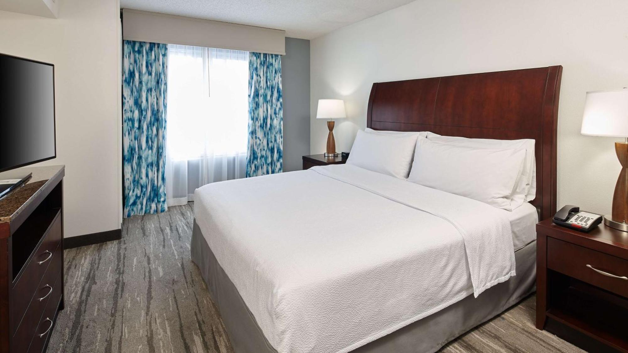 Hilton Garden Inn Мерилвил Екстериор снимка