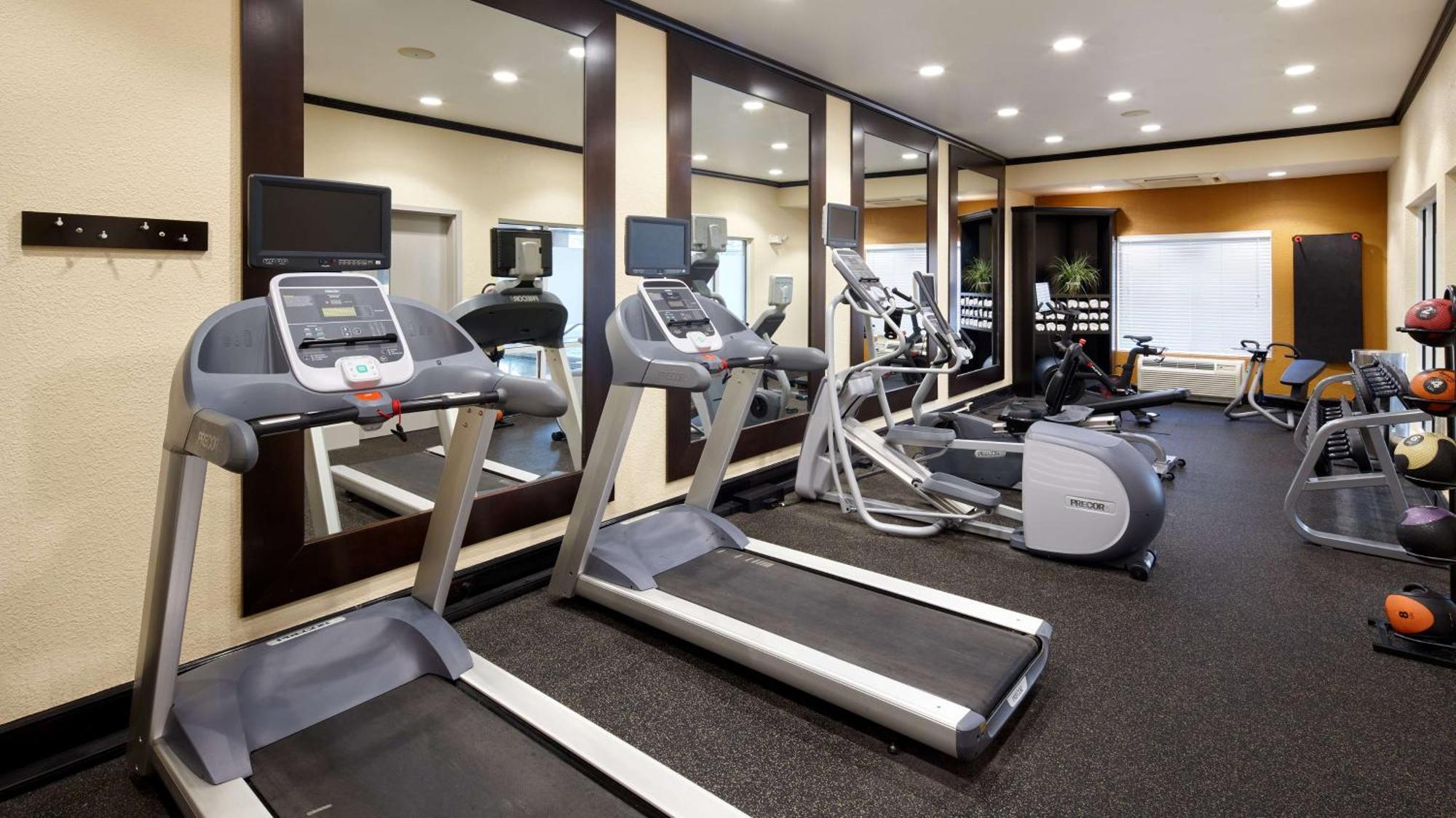 Hilton Garden Inn Мерилвил Екстериор снимка