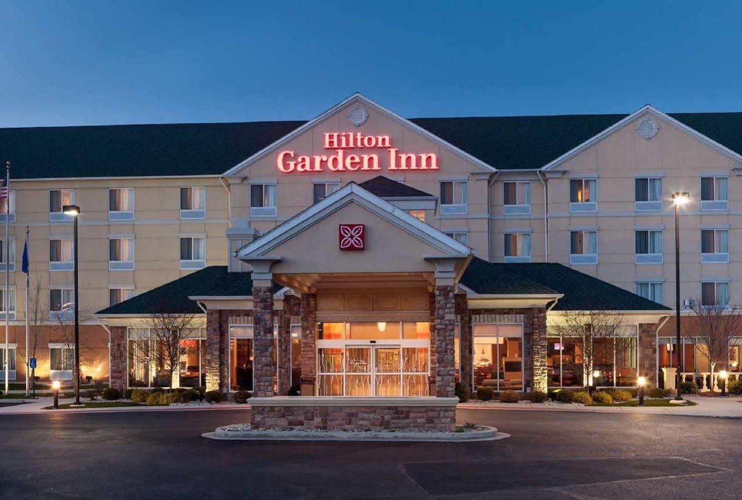 Hilton Garden Inn Мерилвил Екстериор снимка